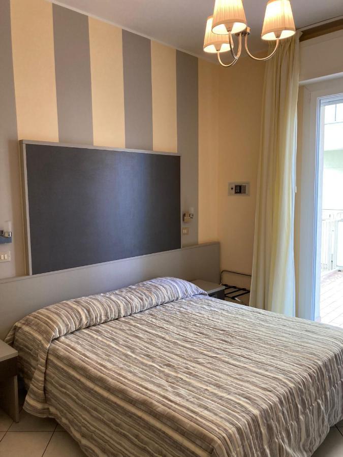 Hotel Abel Cesenatico Buitenkant foto