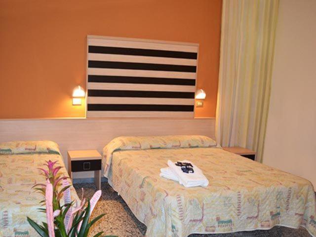 Hotel Abel Cesenatico Buitenkant foto