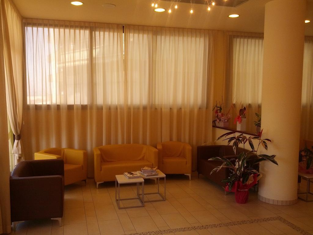 Hotel Abel Cesenatico Buitenkant foto