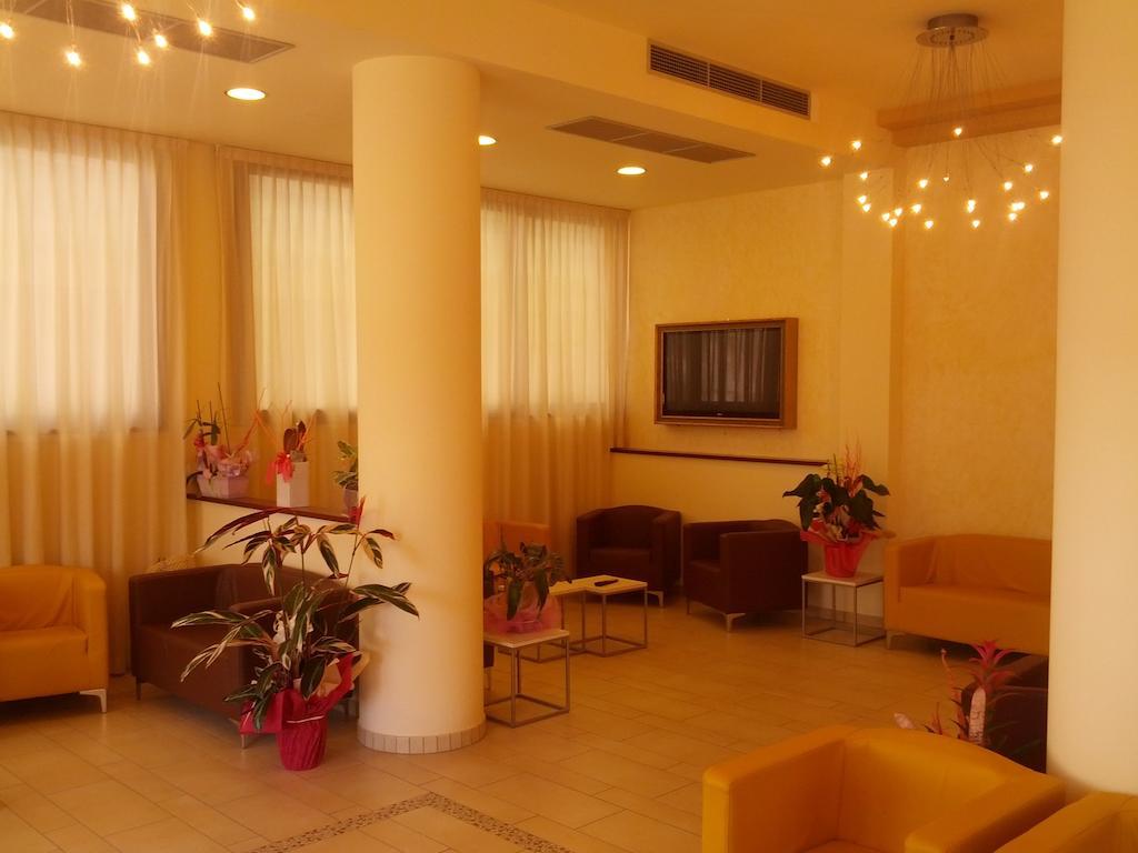 Hotel Abel Cesenatico Buitenkant foto